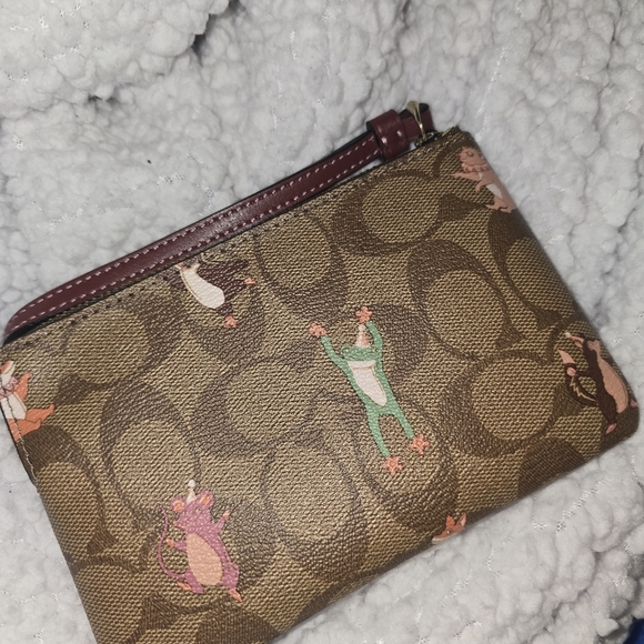 Euc Coach Wristlet Party Animal Print - Picture 3 of 4